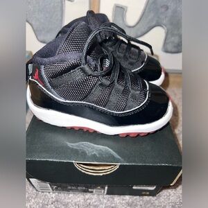 Jordan 11 Retro (TD) Black/True Red